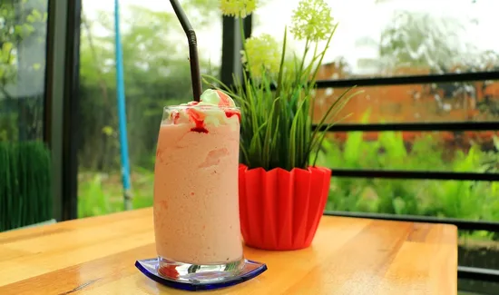 Additives that Enhance Milkshake Thickness and Flavor