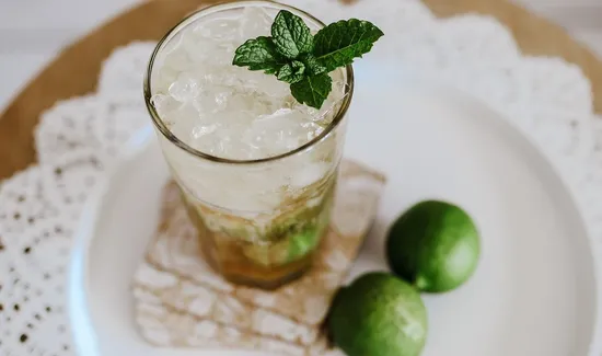 Top-10-Must-Try-Cocktails